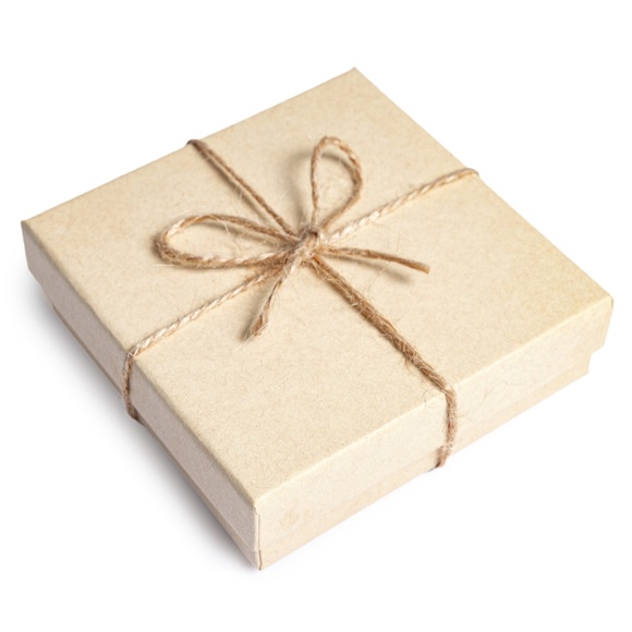 Natural Amethyst Stretch Bracelet for Woman - The Stone of Anti-stress - Picture 4 of 4